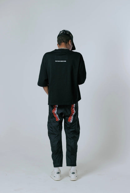 IN HOUSE STAPLE BLACK TEE